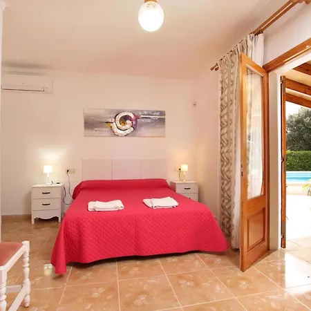 Schoene Mit Beheiztem Pool Pollença